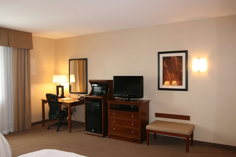 Hampton Inn & Suites Folsom - photo 24