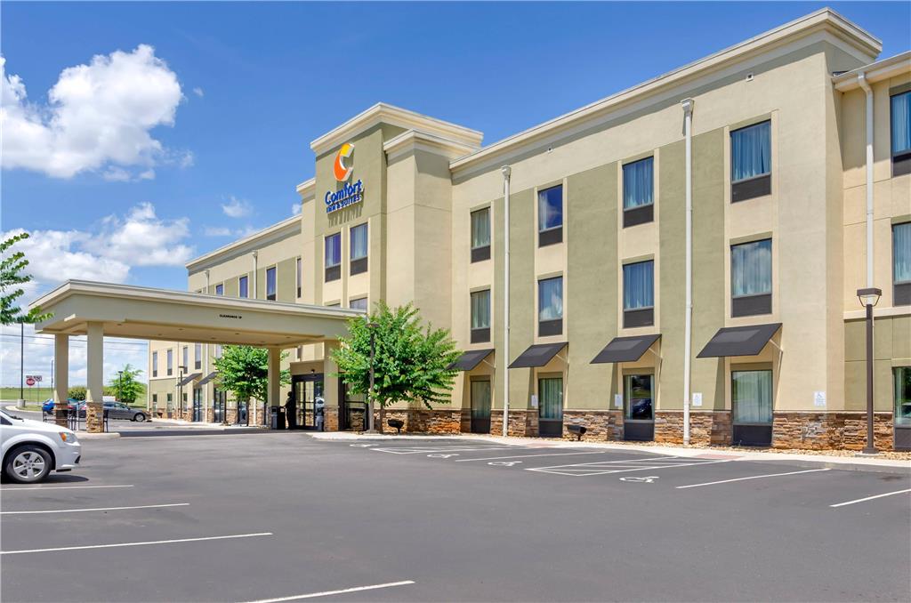 Comfort Inn & Suites Lynchburg Airport University Area - photo 2