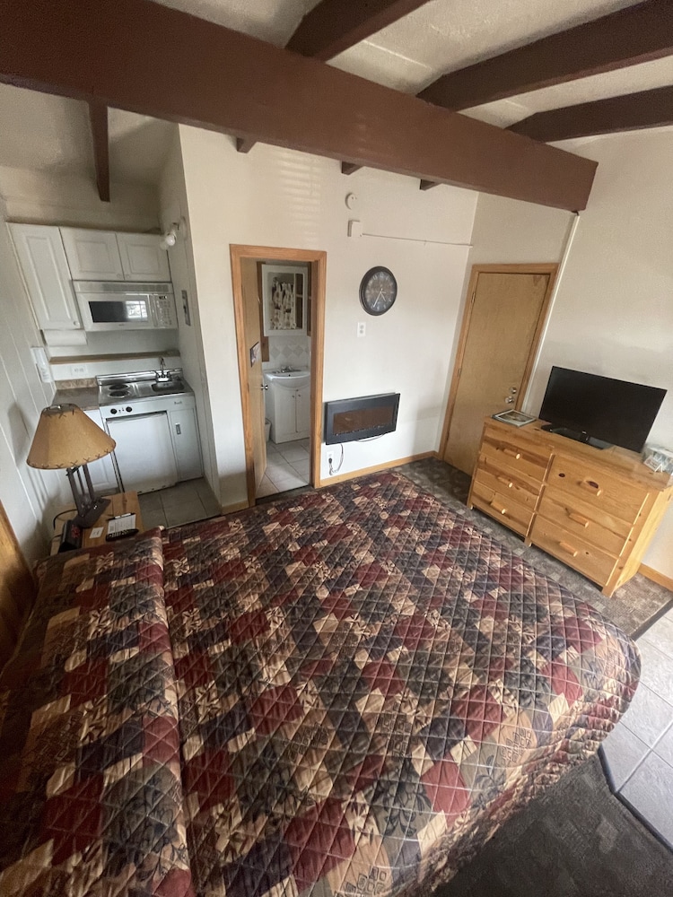 Olde Mill Inn Of Clarkston - photo 15