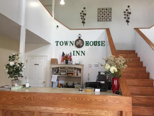 Town House Inn - photo 57