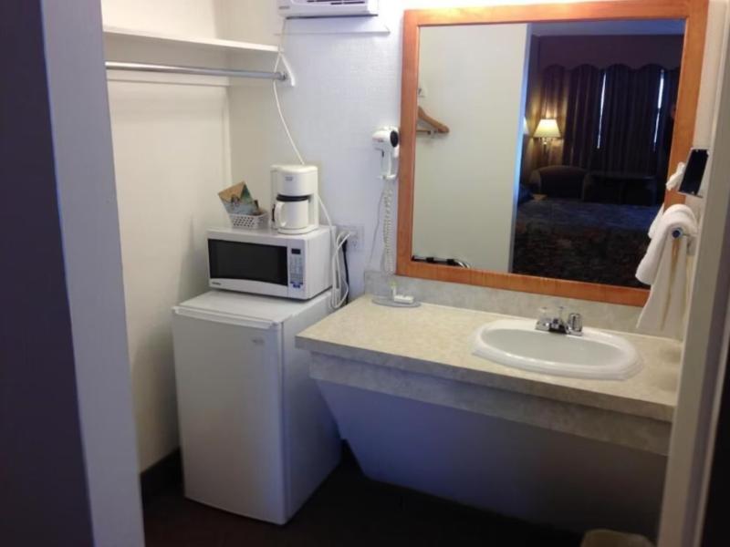 Travelodge by Wyndham Moose Jaw — Moose Jaw — photo 4