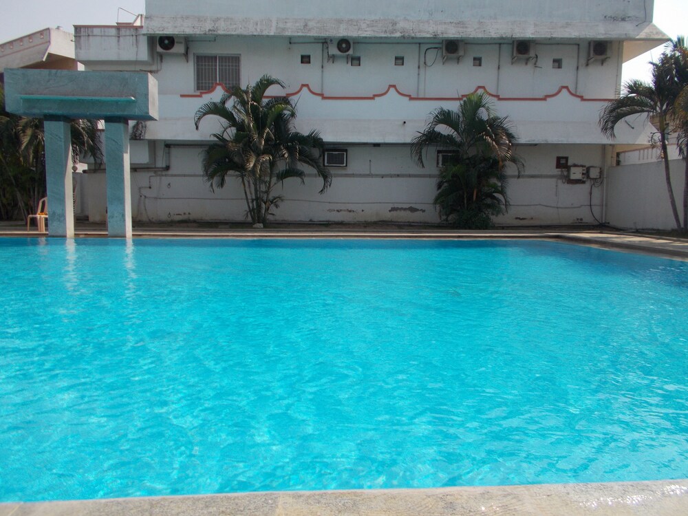 Aqua Green Hotel And Resorts in Chennai, India