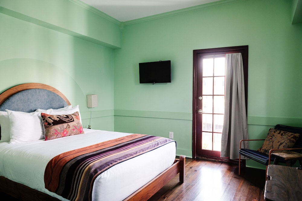 Frenchmen Hotel - photo 23