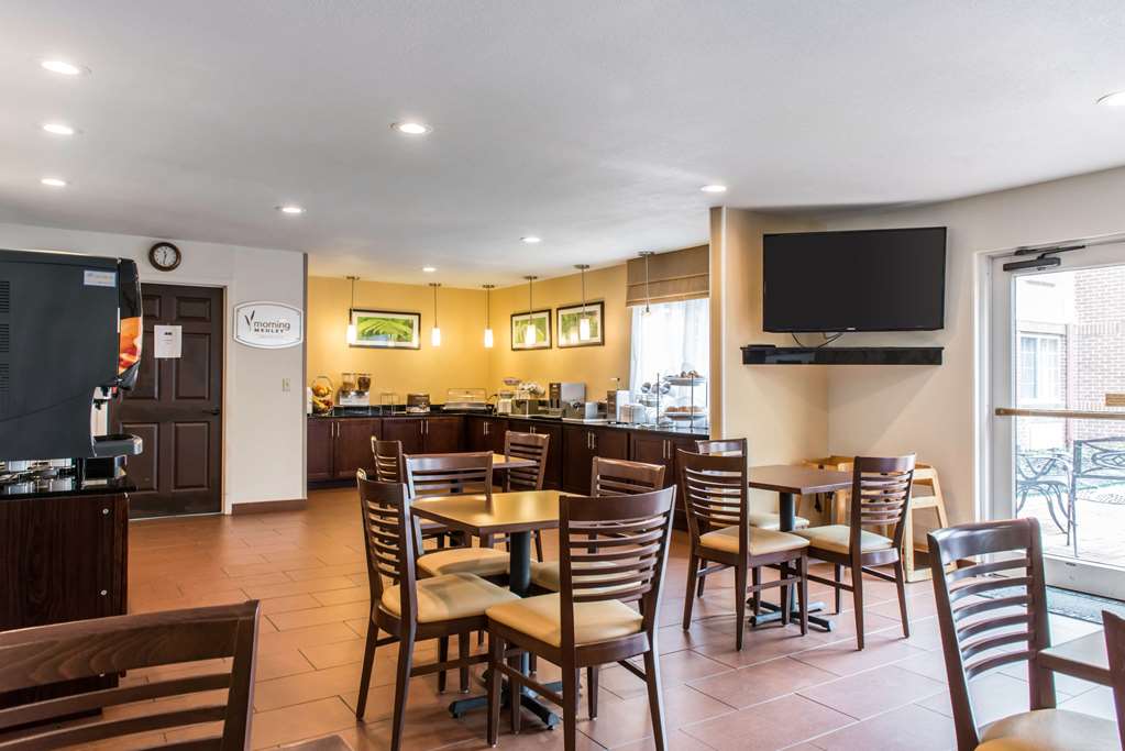 Sleep Inn & Suites Pittsburgh Airport - photo 19