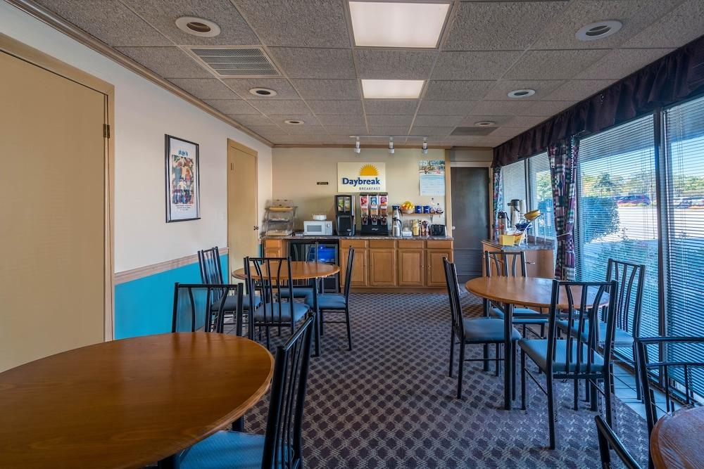 Days Inn Florence Downtown - photo 22