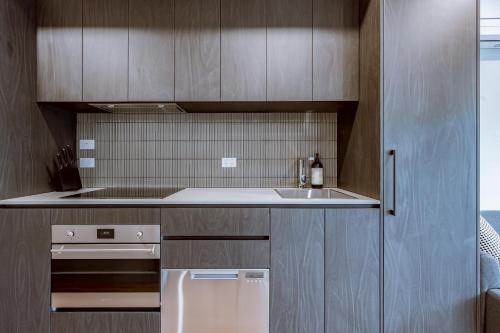 Modern apt in heart of the city — 4-Star Luxury Hotel in Canberra, Australia