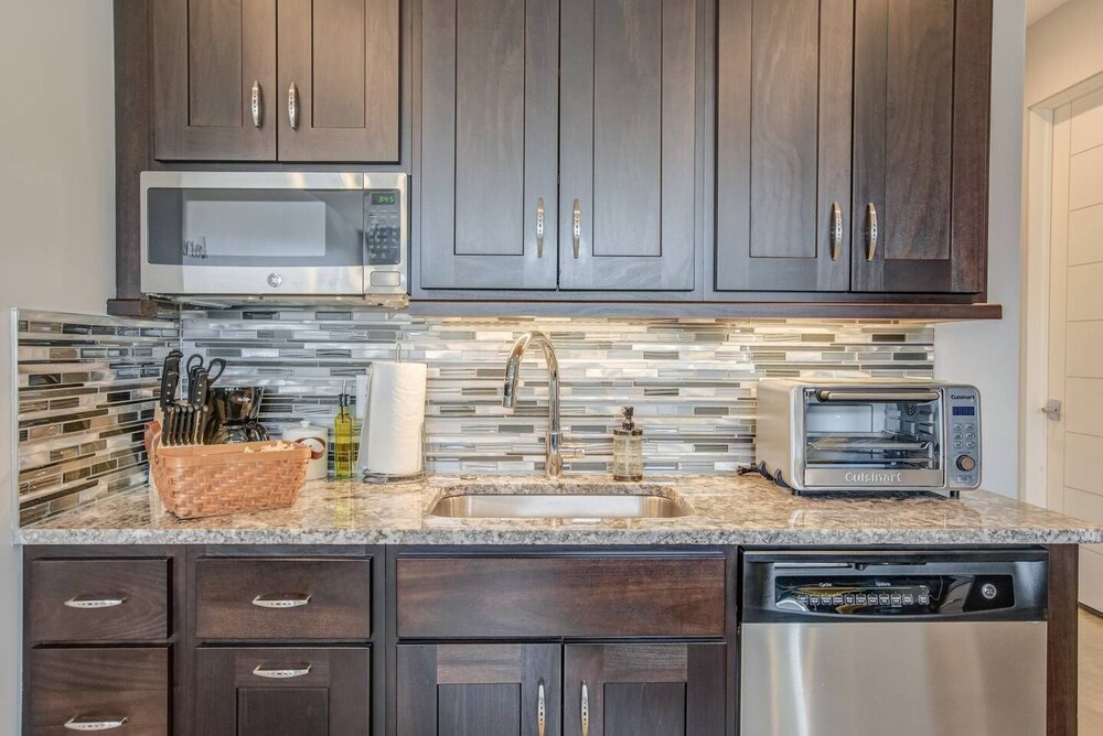 1BD Studio Downtown Close to Hiking W ac - photo 9