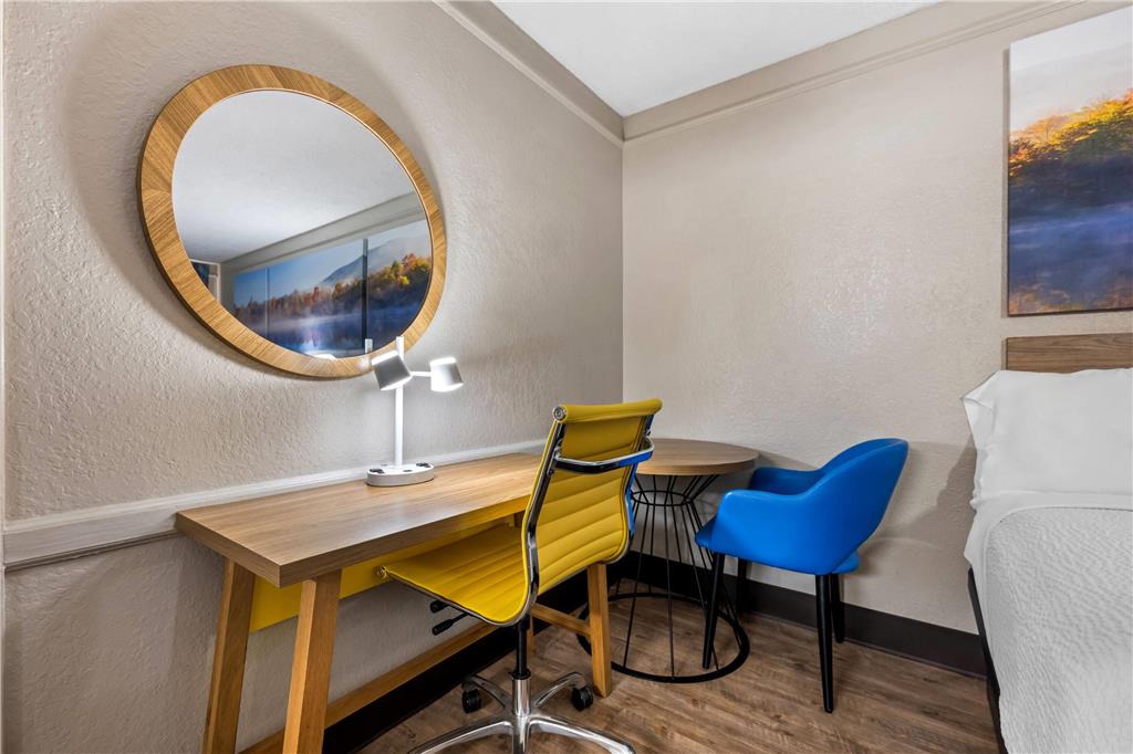 Days Inn by Wyndham Birmingham West - photo 18