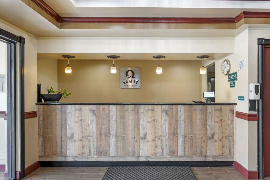 Best Western Airport Suites - photo 3