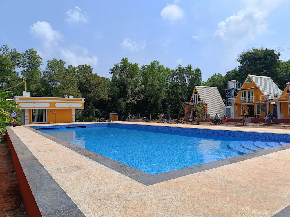 Auro Sunrise Resort in Tindivanam, India