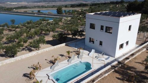 Casita Del Embalse Con Encanto — hotel in Biar
