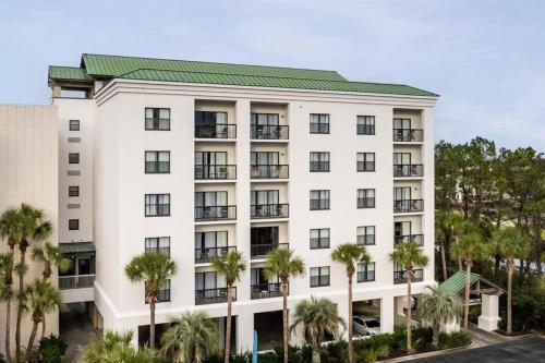 A Luxurious Resort Surrounded By Beautiful Beaches And World Class Golf Courses in Destin, United States