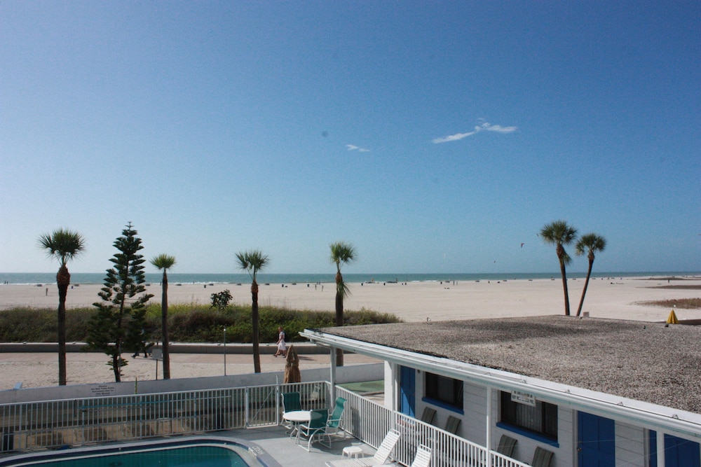 iBeach Resort - photo 53