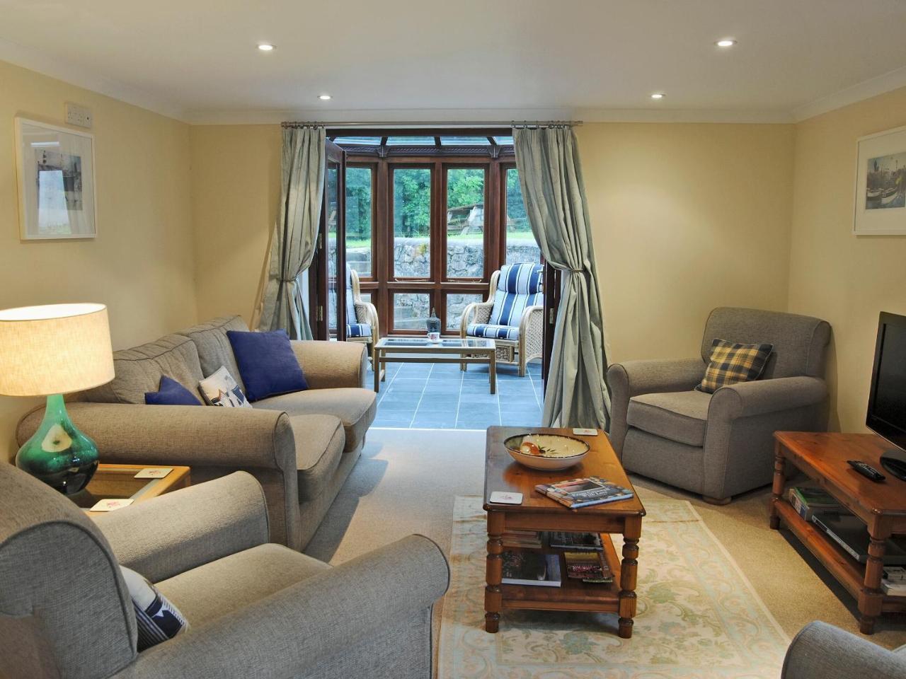 Prideaux Cottage — 5-Star Luxury Hotel in Par, United Kingdom