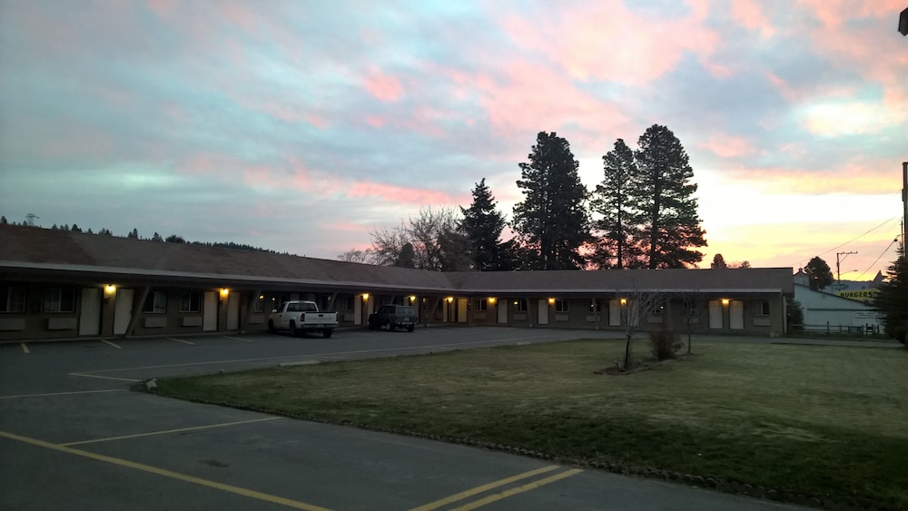 Cle Elum Travelers Inn - photo 38