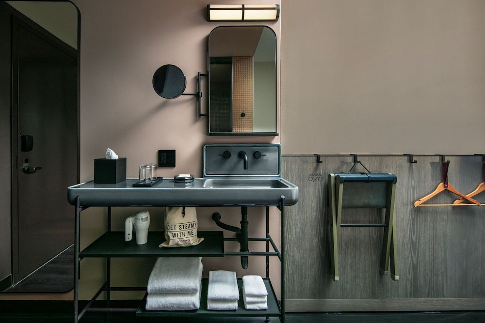 Moxy Downtown Los Angeles - photo 22