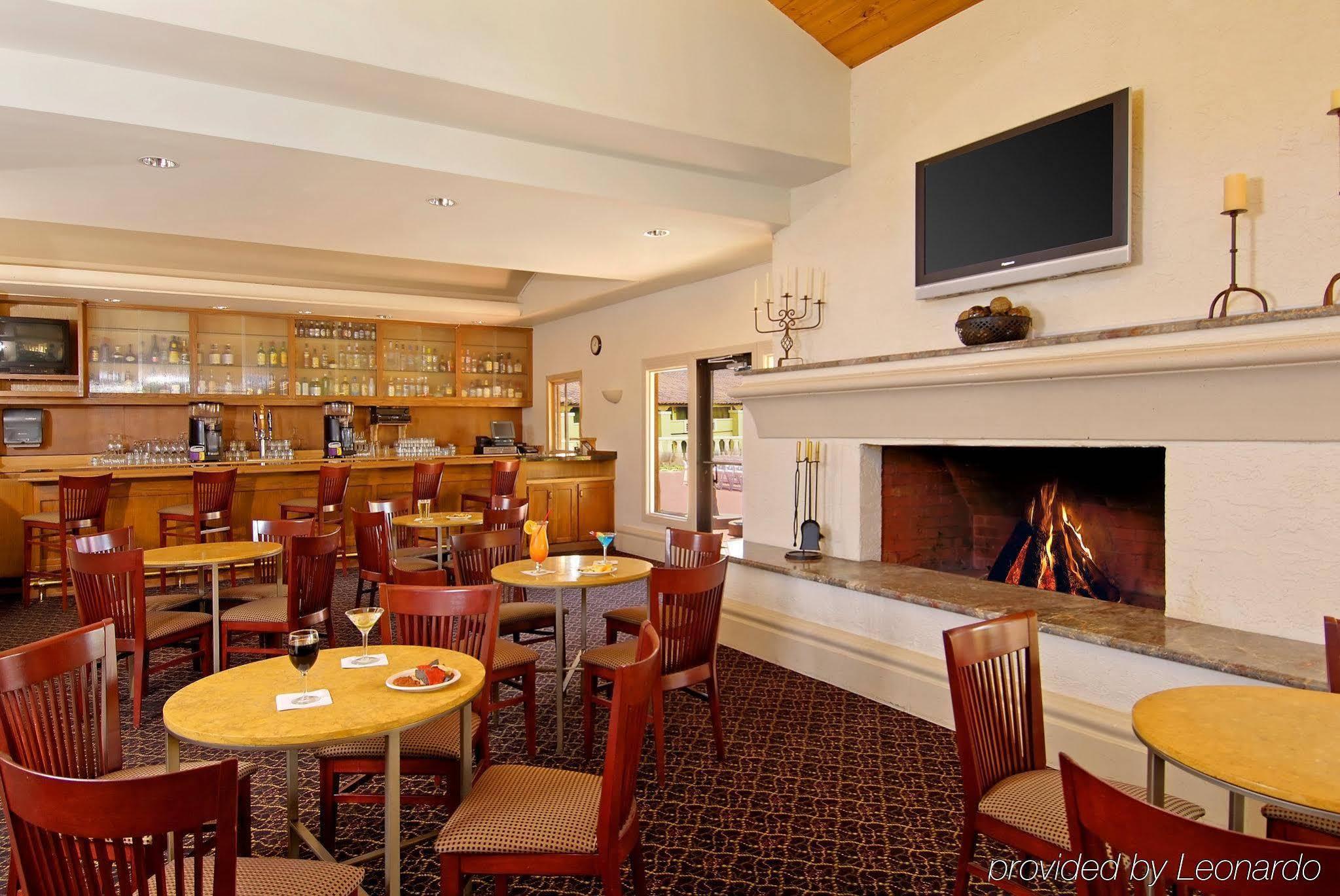 Embassy Suites Phoenix North - photo 14