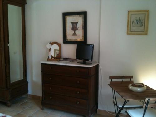 Putt tee country — hotel in Nans-Les-Pins