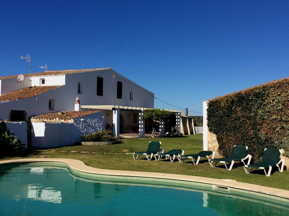 Agroturismo Biniai Nou - carbon neutral hotel in Mao