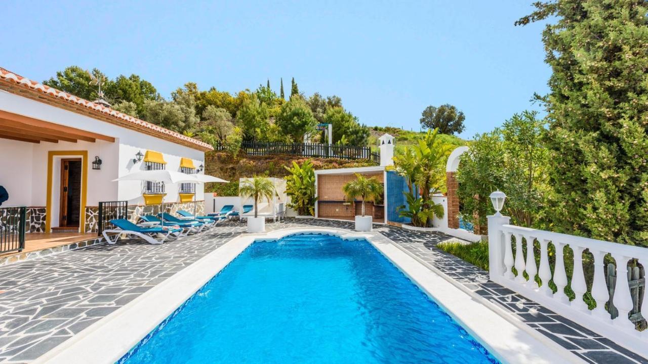 Casa Paraiso Tropical Torrox by Ruralidays — 4-Star Luxury Hotel in Torrox, Spain