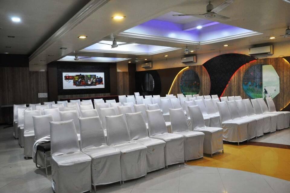 Hotel Center Plaza — Akola — photo 2