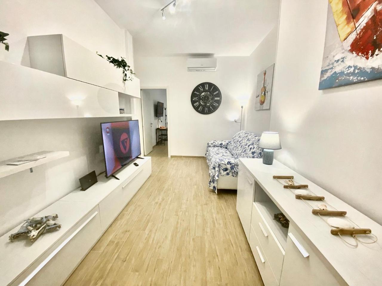 Happy Home — 4-Star Luxury Hotel in Savona, Italy