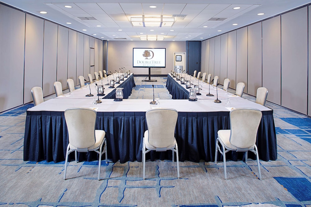 DoubleTree Hotel Baltimore BWI Airport - photo 32