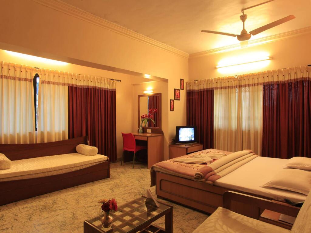 Hotel Sahyadri in Alibag, India