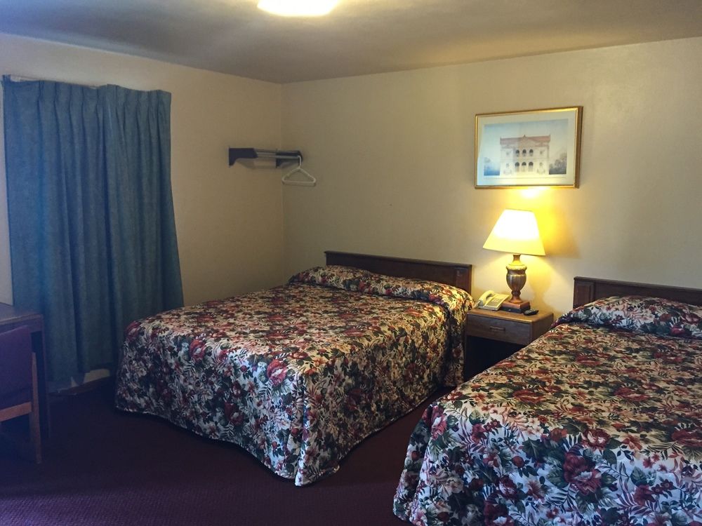 Crawfordsville Motel - photo 7