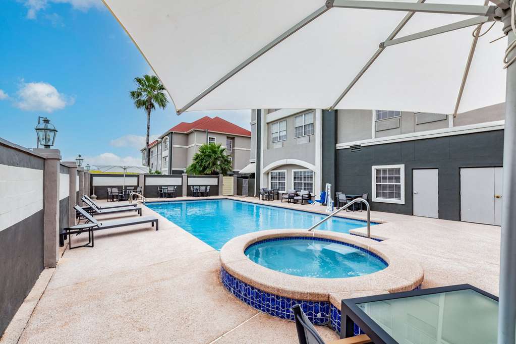 La Quinta Inn & Suites by Wyndham Pharr RGV Medical Center - photo 7