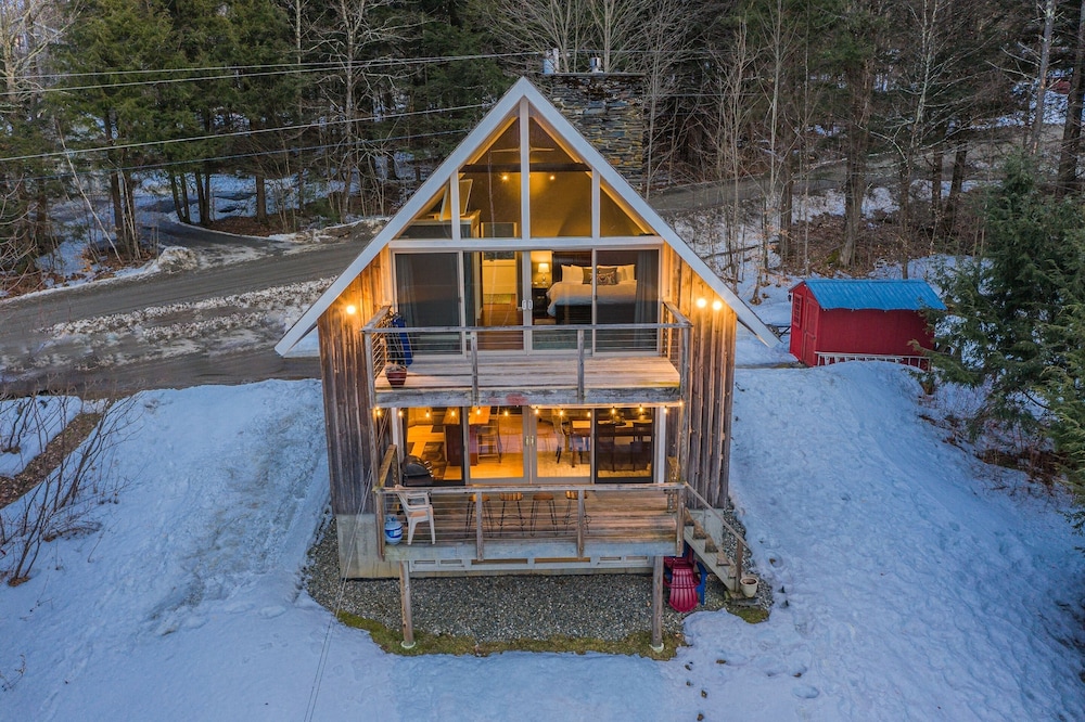 Classic Stowe Ski Chalet chalet — 4-Star Luxury Hotel in Stowe, United States