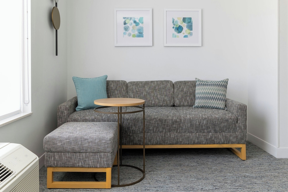 TownePlace Suites Monrovia - photo 3