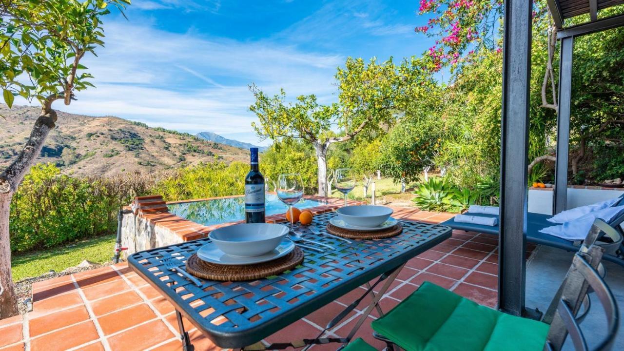 Casa Ami Guaro by Ruralidays — 4-Star Luxury Hotel in Guaro, Spain