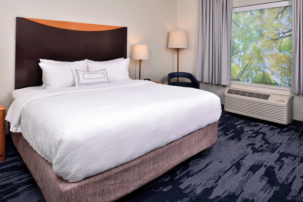Fairfield Inn & Suites by Marriott Beloit - photo 12