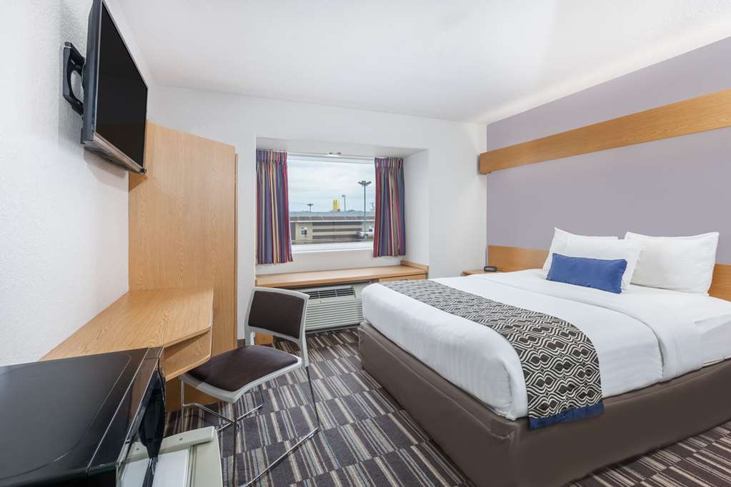 Microtel Inn & Suites by Wyndham Ardmore - photo 8