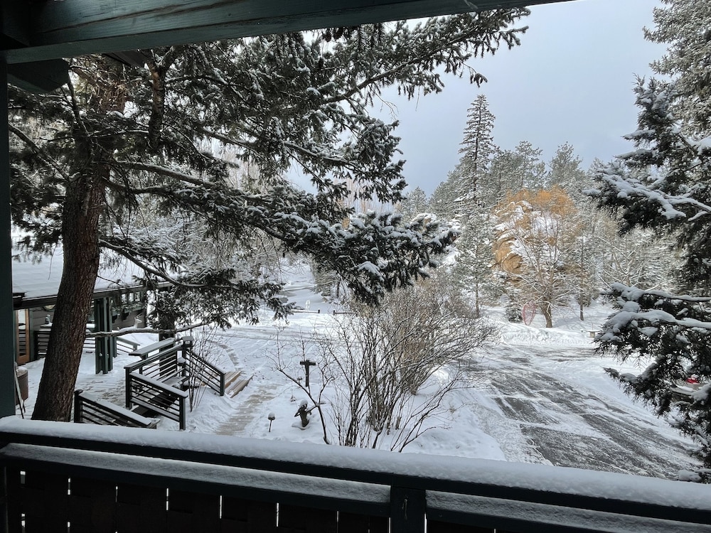 Highland Haven Creekside Inn - photo 216