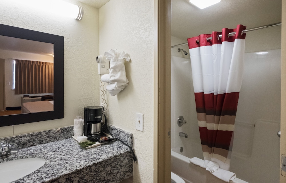 Red Roof Inn Oklahoma Airport I 40 W Fairgrounds - photo 22