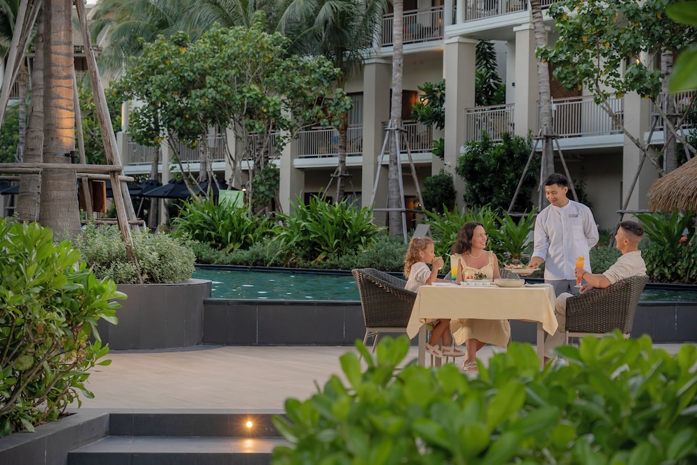 מזון ומשקאות