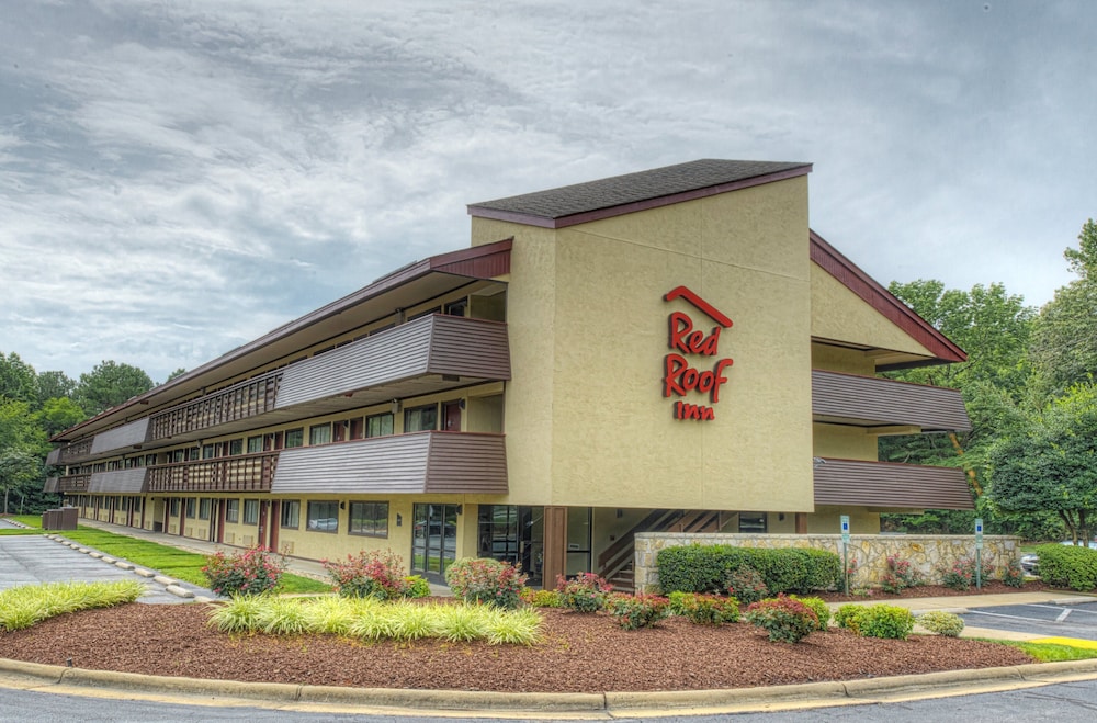 Red Roof Inn Chapel Hill UNC - featured photo