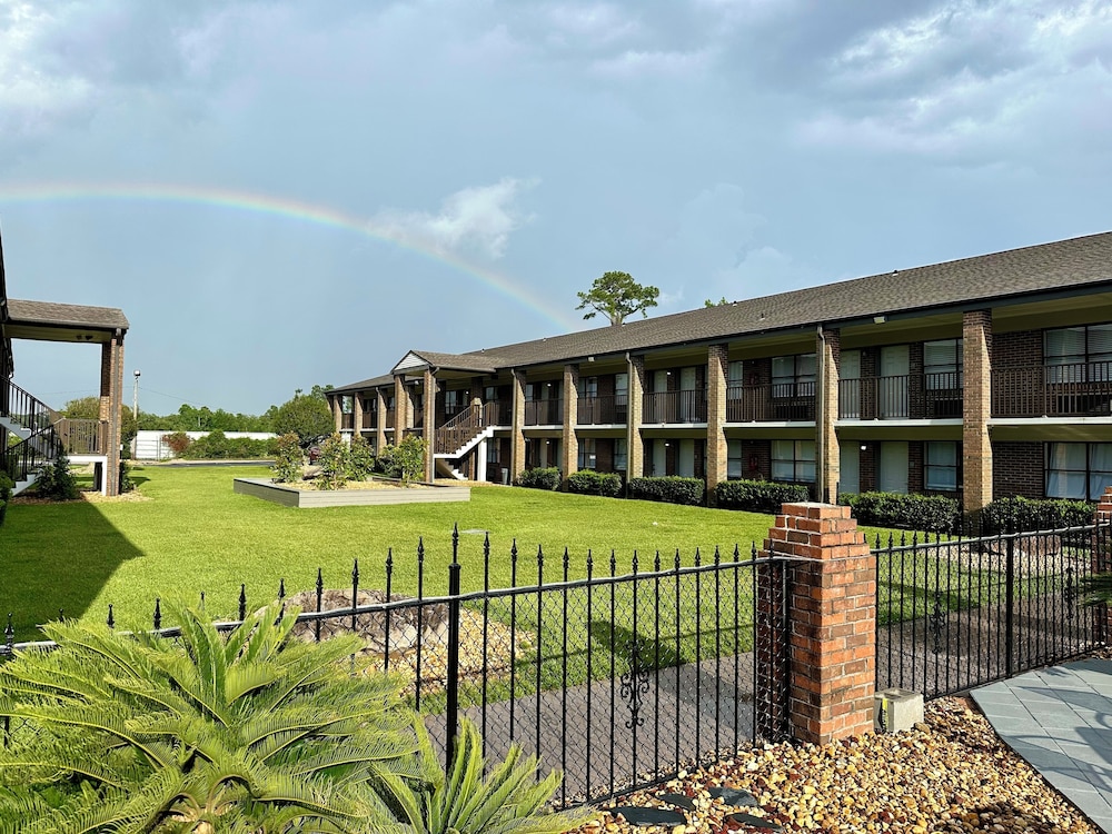 At Home Inn & Suites - photo 88