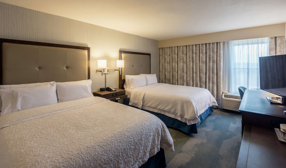 Hampton Inn & Suites Jackson Coliseum - photo 18