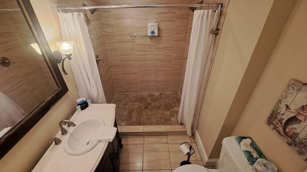 Saint Simons Inn by the Lighthouse - photo 150