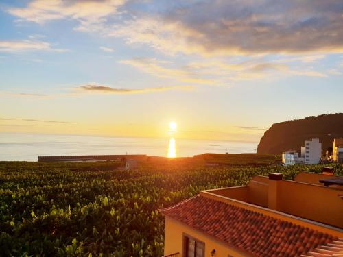 La Palmita Sunset — 4-Star Luxury Hotel in Tazacorte, Spain