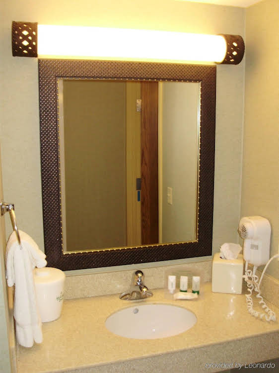 Holiday Inn Joplin I 44 & Us 71 - photo 17