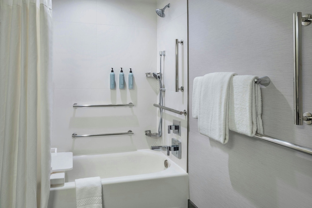 Courtyard by Marriott Paramus - photo 15