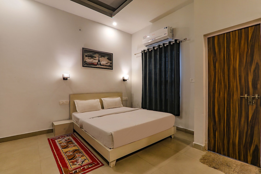 Fabhotel Sr Inn - carbon neutral hotel in Lucknow