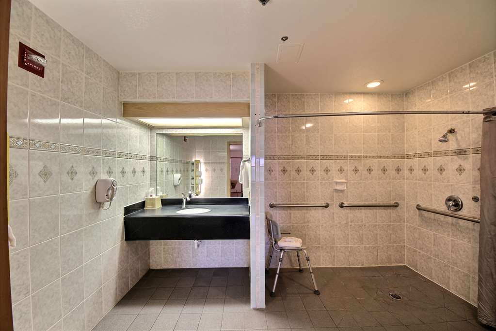 Motel 6 Edinburg TX - photo 26
