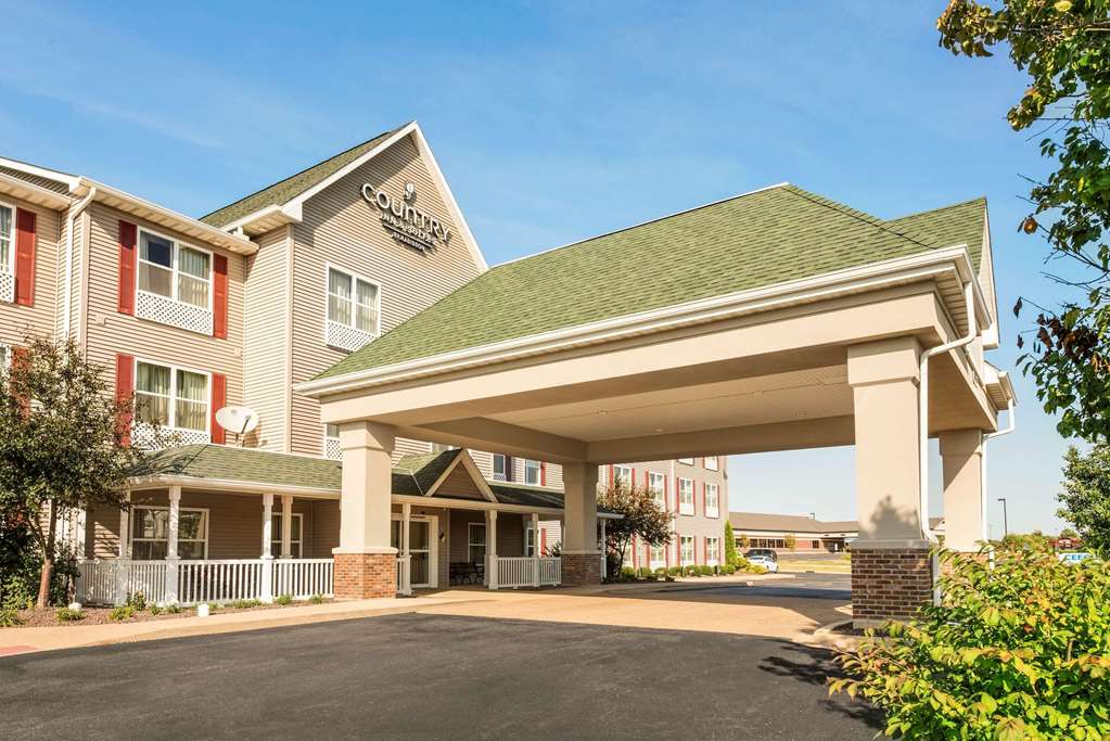 Country Inn & Suites by Radisson Peoria North IL - featured photo