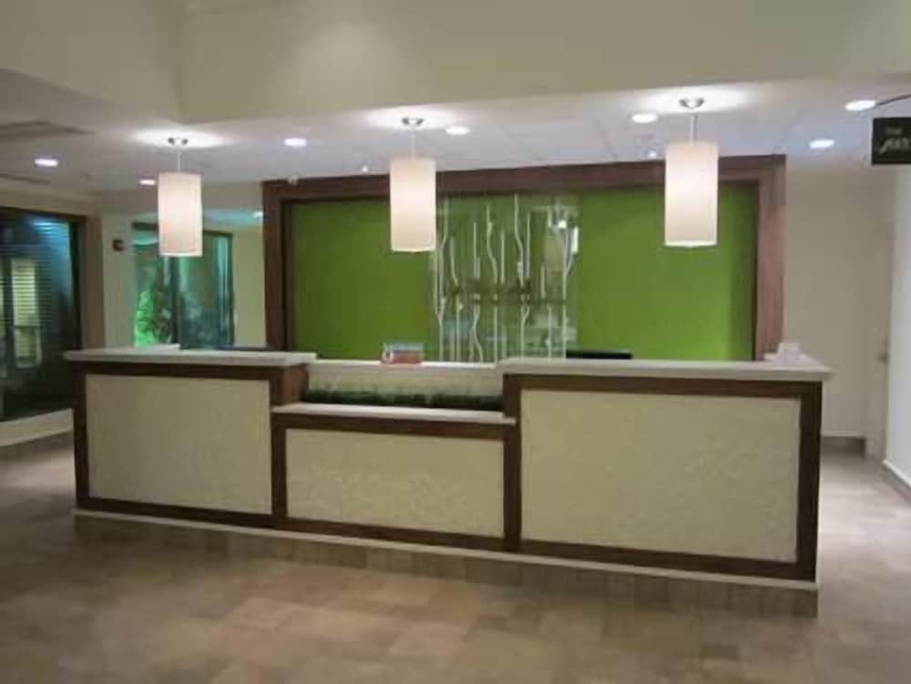 Hilton Garden Inn Mt. Laurel - photo 2