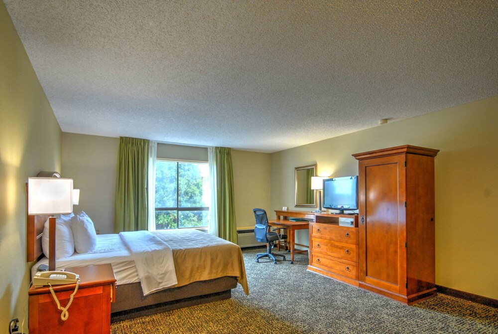Quality Inn Big Sky - photo 27
